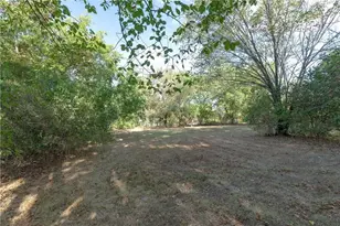 424 Wilshire Ave, Azle, TX 76020 - Photo 31