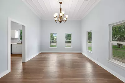 607 W 3rd Street, Eddy, TX 76524 - Photo 5
