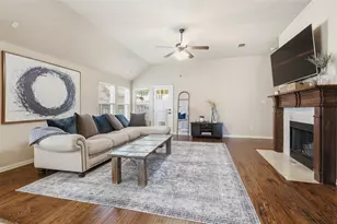 15316 Mallard Creek St, Fort Worth, TX 76262 - Photo 13