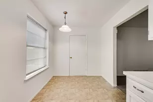 902 Dawnview St, Arlington, TX 76014 - Photo 5