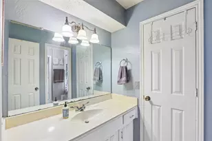 1549 Oak Creek Dr, Lewisville, TX 75077 - Photo 15