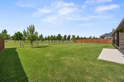 280 Sparkling Springs Drive, Waxahachie, TX 75165 - Photo 33