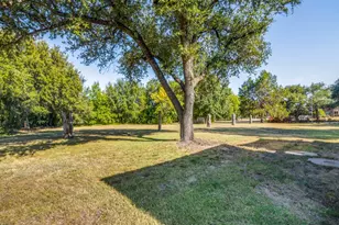 5610 Lyons Rd, Garland, TX 75043 - Photo 25