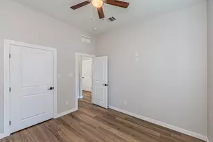 901 Bandera Ln, Garland, TX 75040 - Photo 29