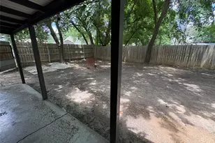 607 S Broad St, Saint Jo, TX 76265 - Photo 21