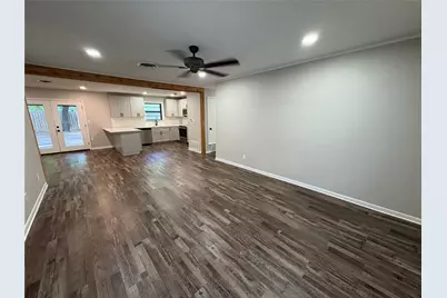 607 S Broad Street, Saint Jo, TX 76265 - Photo 17