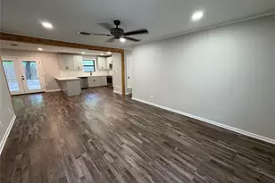 607 S Broad St, Saint Jo, TX 76265 - Photo 17
