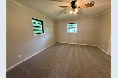 607 S Broad Street, Saint Jo, TX 76265 - Photo 11