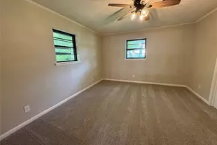 607 S Broad St, Saint Jo, TX 76265 - Photo 11