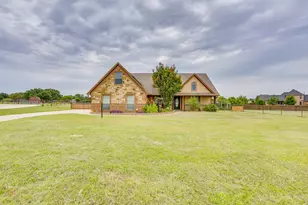 155 Cornerstone Ln, Springtown, TX 76082 - Photo 1