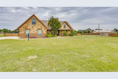 155 Cornerstone Lane, Springtown, TX 76082 - Photo 3