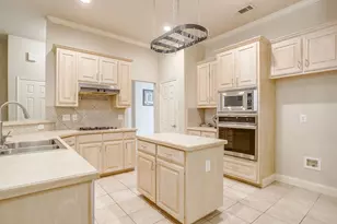 1100 Andromeda Way, Arlington, TX 76013 - Photo 7