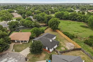3950 Cypress Wood Ct, Fort Worth, TX 76133 - Photo 33