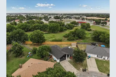 3950 Cypress Wood Court, Fort Worth, TX 76133 - Photo 29