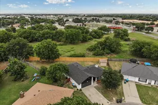 3950 Cypress Wood Ct, Fort Worth, TX 76133 - Photo 29