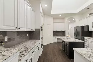 1825 Walters Dr, Plano, TX 75023 - Photo 9