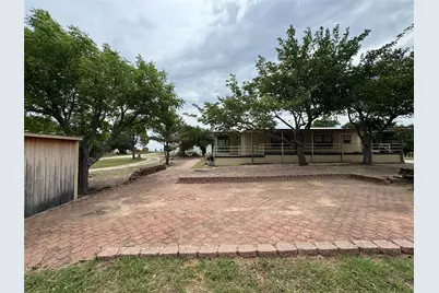 197 Private Road 4652, Rhome, TX 76078 - Photo 5
