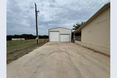 197 Private Road 4652, Rhome, TX 76078 - Photo 37