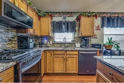 1717 Berkeley Drive, Glenn Heights, TX 75154 - Photo 11