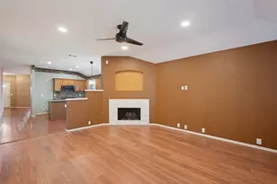1717 Berkeley Dr, Glenn Heights, TX 75154 - Photo 3