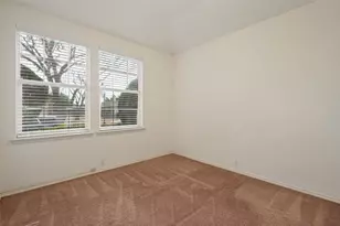 1717 Berkeley Dr, Glenn Heights, TX 75154 - Photo 9