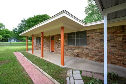 820 N Avenue A, Springtown, TX 76082 - Photo 3