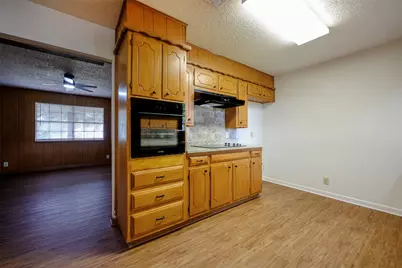 820 N Avenue A, Springtown, TX 76082 - Photo 7