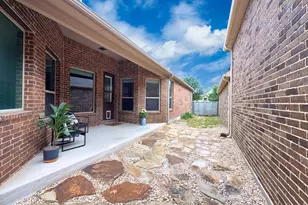 717 10th St, Argyle, TX 76226 - Photo 5