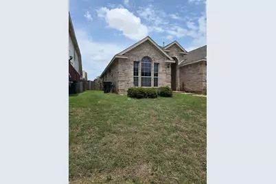 608 Prairie Gulch Drive, Fort Worth, TX 76140 - Photo 1