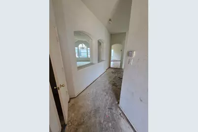 608 Prairie Gulch Drive, Fort Worth, TX 76140 - Photo 3