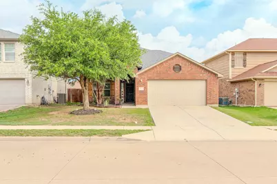 4117 Tiburon Street, Fort Worth, TX 76106 - Photo 1