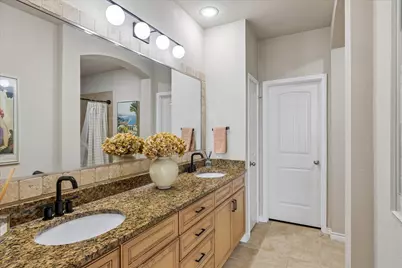 950 Henderson Street #1220, Fort Worth, TX 76102 - Photo 5