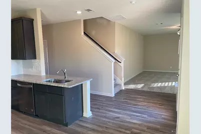 228 Ridgeland Oak Drive, Fort Worth, TX 76120 - Photo 5