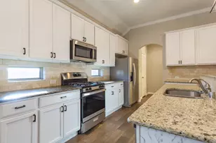 1337 Zanna Grace Way, Fort Worth, TX 76052 - Photo 17