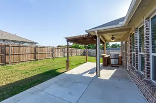 1337 Zanna Grace Way, Fort Worth, TX 76052 - Photo 5