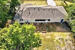 702 N U.S. Hwy 69, Celeste, TX 75423 - Photo 17