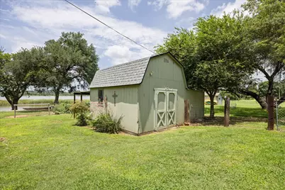 2022 Long Creek Court, Granbury, TX 76049 - Photo 23
