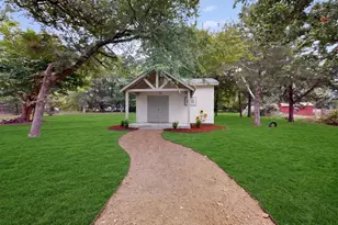 715 Kiowa Dr E, Gainesville, TX 76240 - Photo 37