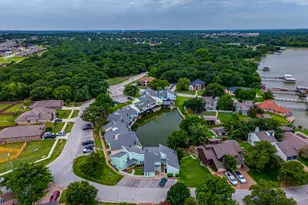 624 Harbor Cir, Azle, TX 76020 - Photo 5