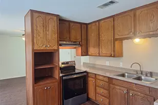 513 Simmons Dr, Euless, TX 76040 - Photo 11