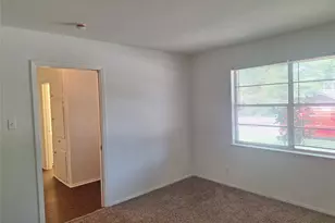 513 Simmons Dr, Euless, TX 76040 - Photo 5