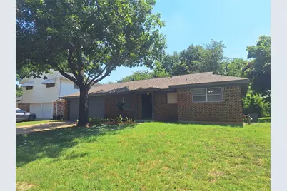 513 Simmons Drive, Euless, TX 76040 - Photo 3