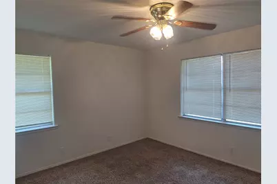 513 Simmons Drive, Euless, TX 76040 - Photo 15