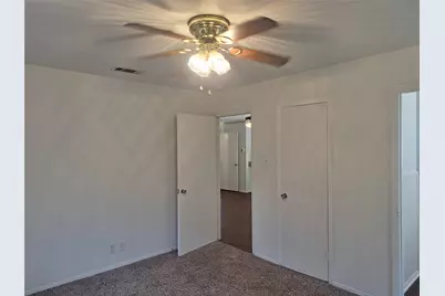 513 Simmons Drive, Euless, TX 76040 - Photo 17