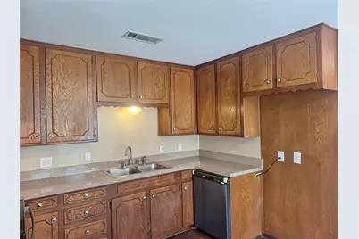 513 Simmons Drive, Euless, TX 76040 - Photo 11