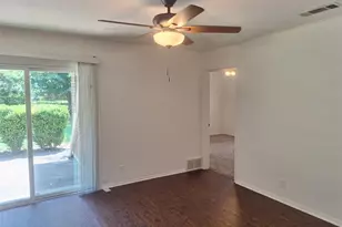 513 Simmons Dr, Euless, TX 76040 - Photo 7