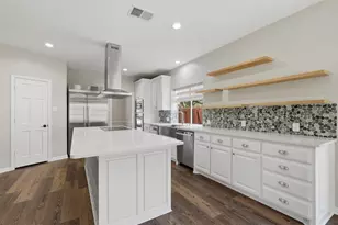 3601 Sandhurst Dr, Flower Mound, TX 75022 - Photo 9