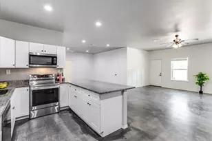 1409 County Rd 913, Burleson, TX 76028 - Photo 15
