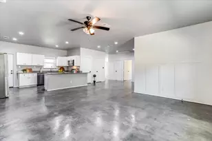 1409 County Rd 913, Burleson, TX 76028 - Photo 5