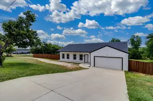 1409 County Rd 913, Burleson, TX 76028 - Photo 3